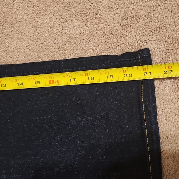 Levi's Bermuda Shorts, like new, size 27 - Picture 7 of 9